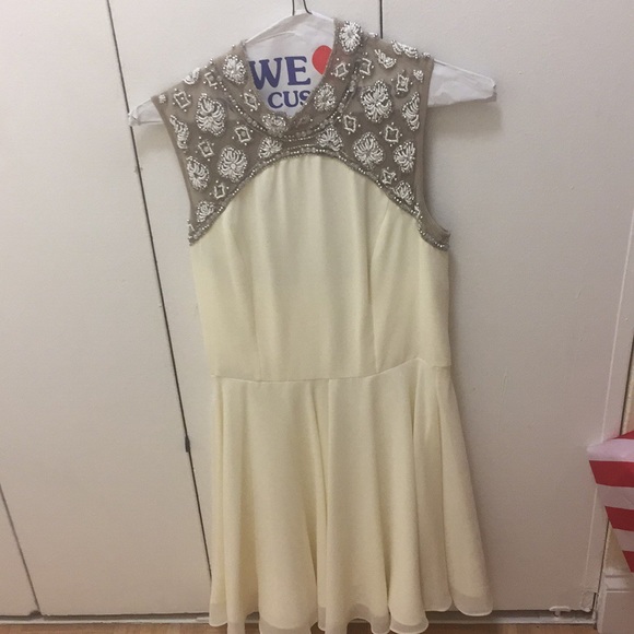 Topshop Dresses & Skirts - Topshop Embroidered Prom Dress